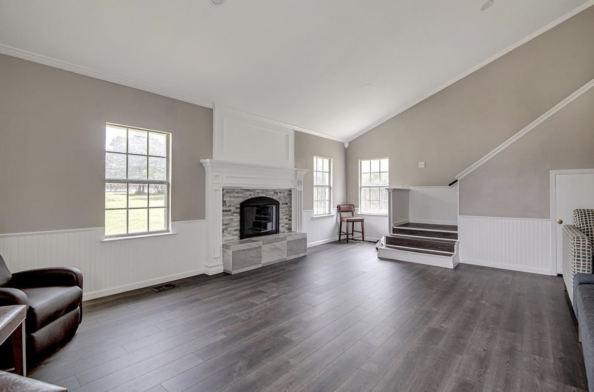 3952 J Rendon Road Burleson TX 76028