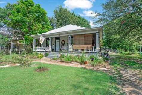 203 19th Street SE Paris TX 75460
