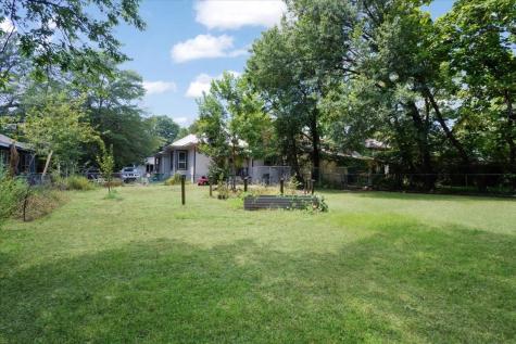 203 19th Street SE Paris TX 75460