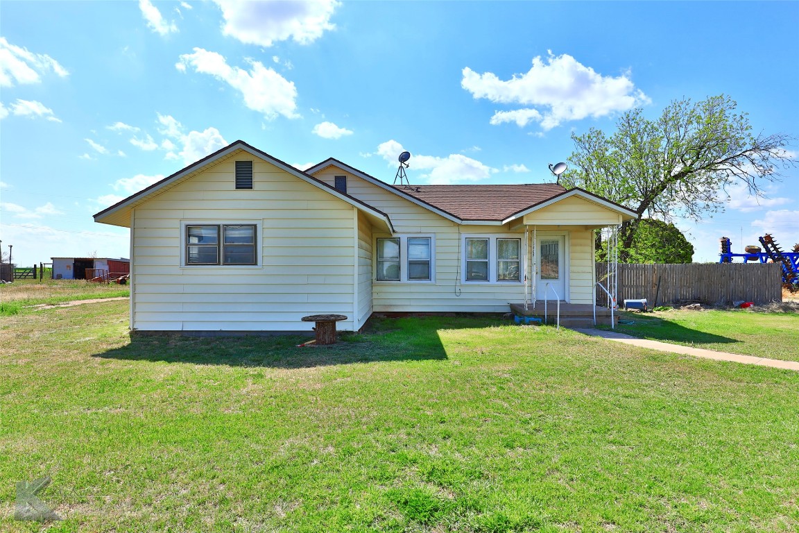 1408 Columbia Street Stamford TX 79553