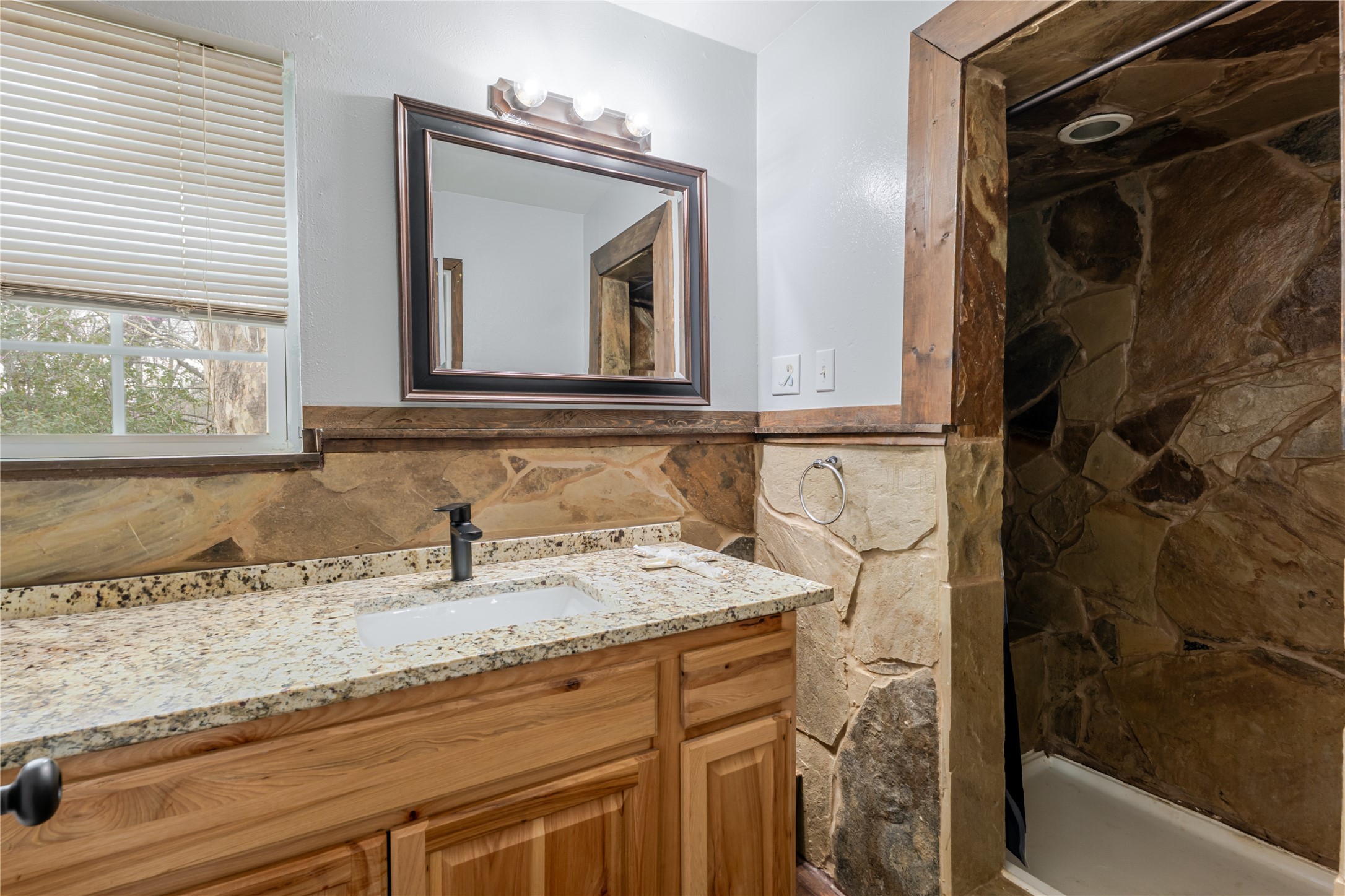 208 Yucca Drive Weatherford TX 76087