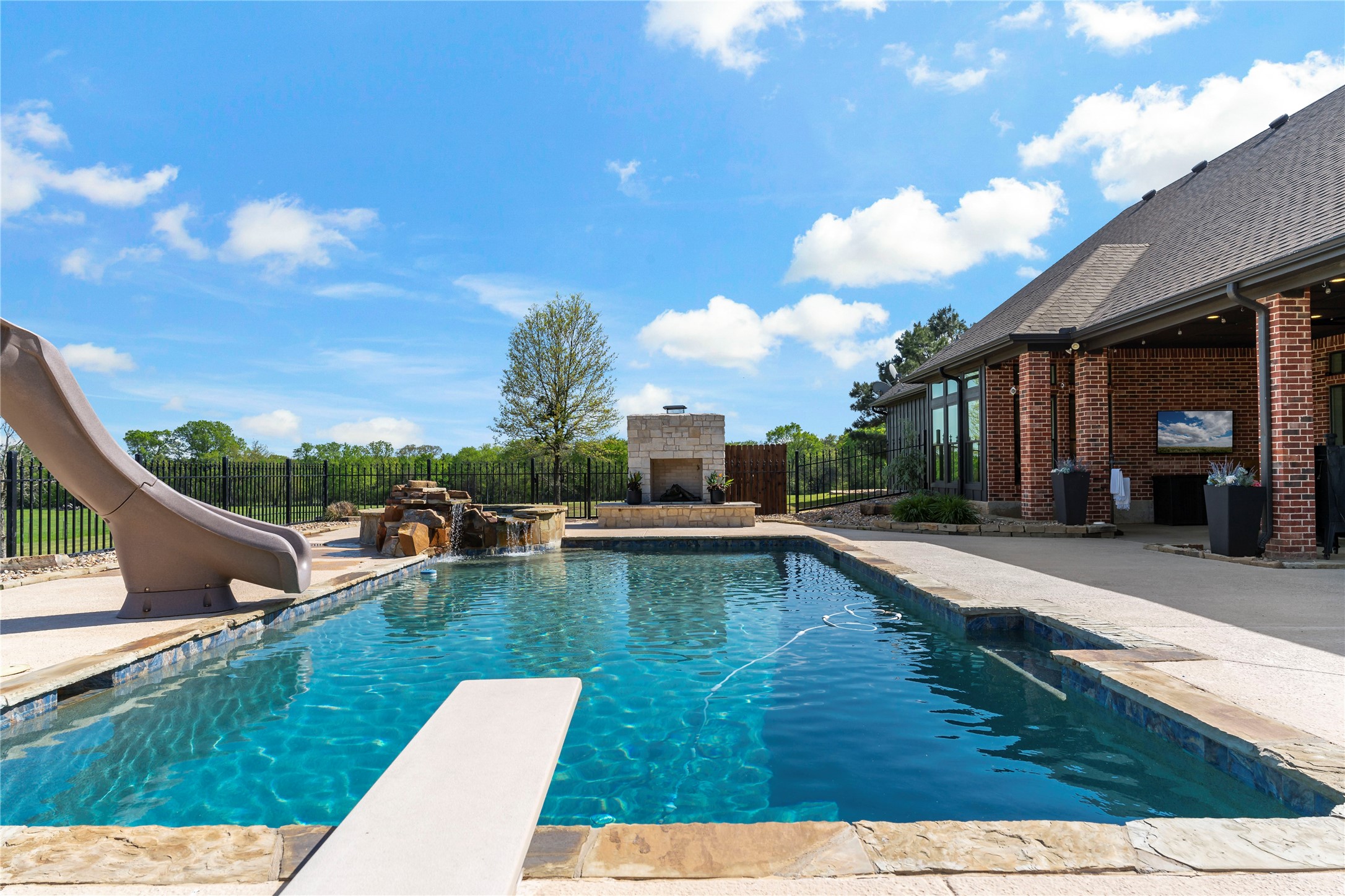 5000 Stillhouse Road Paris TX 75462