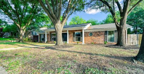 1920 Lincolnshire Drive Bedford TX 76021