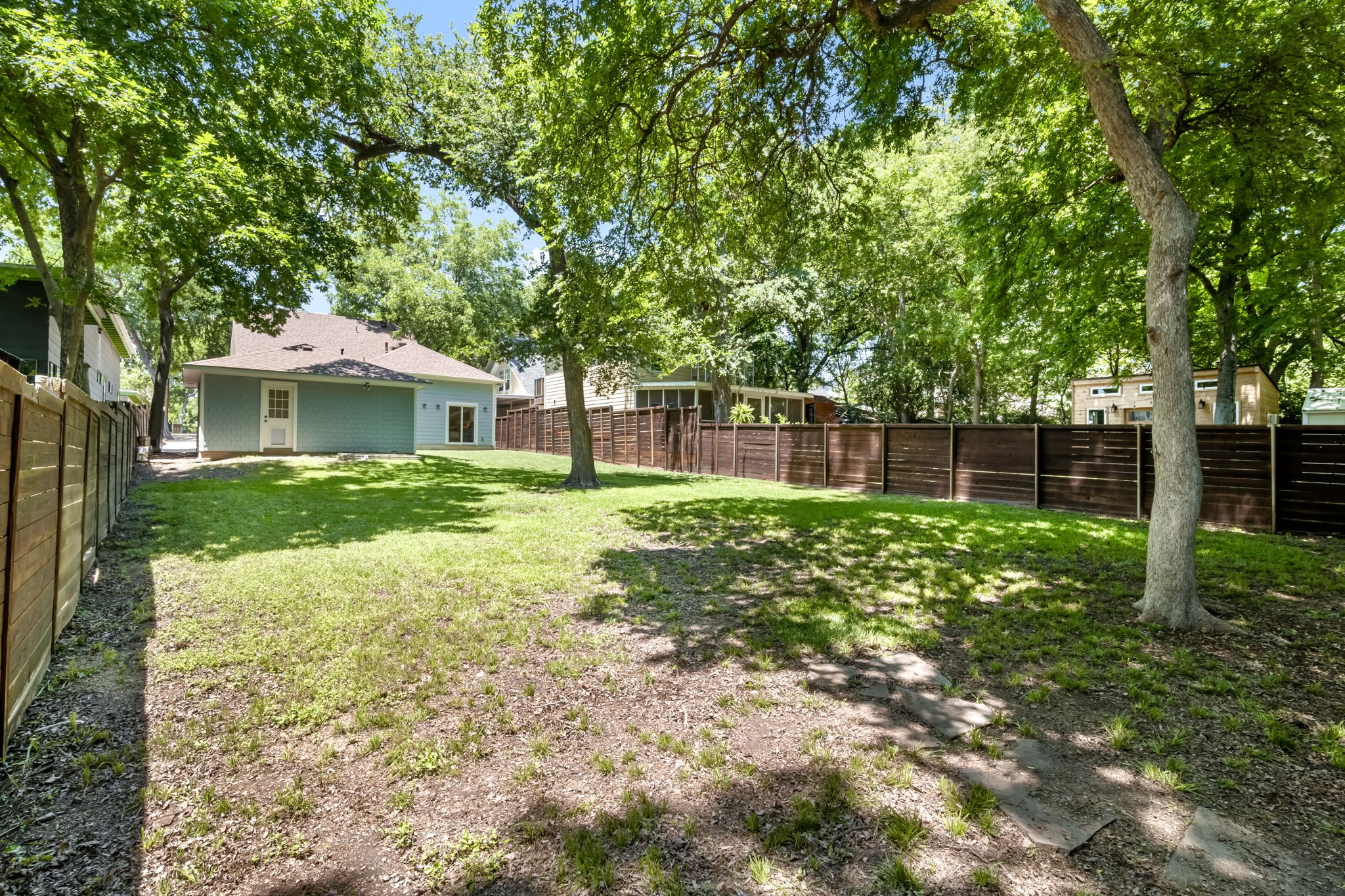 9010 Eustis Avenue Dallas TX 75218