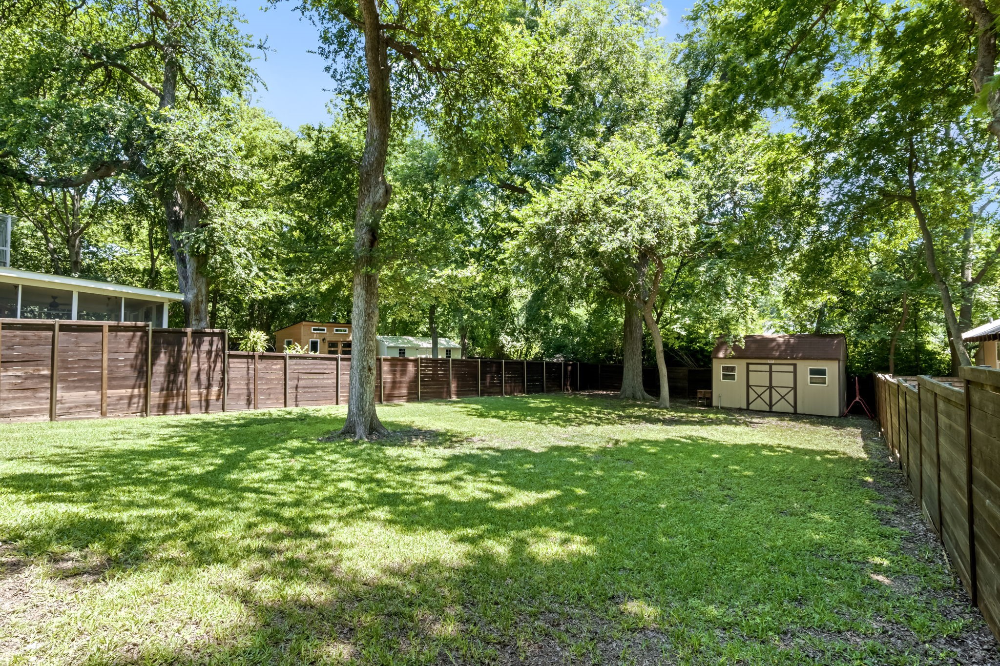 9010 Eustis Avenue Dallas TX 75218
