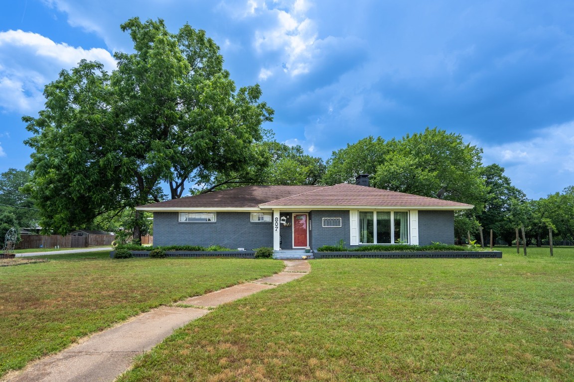807 N Kaufman Street Seagoville TX 75159