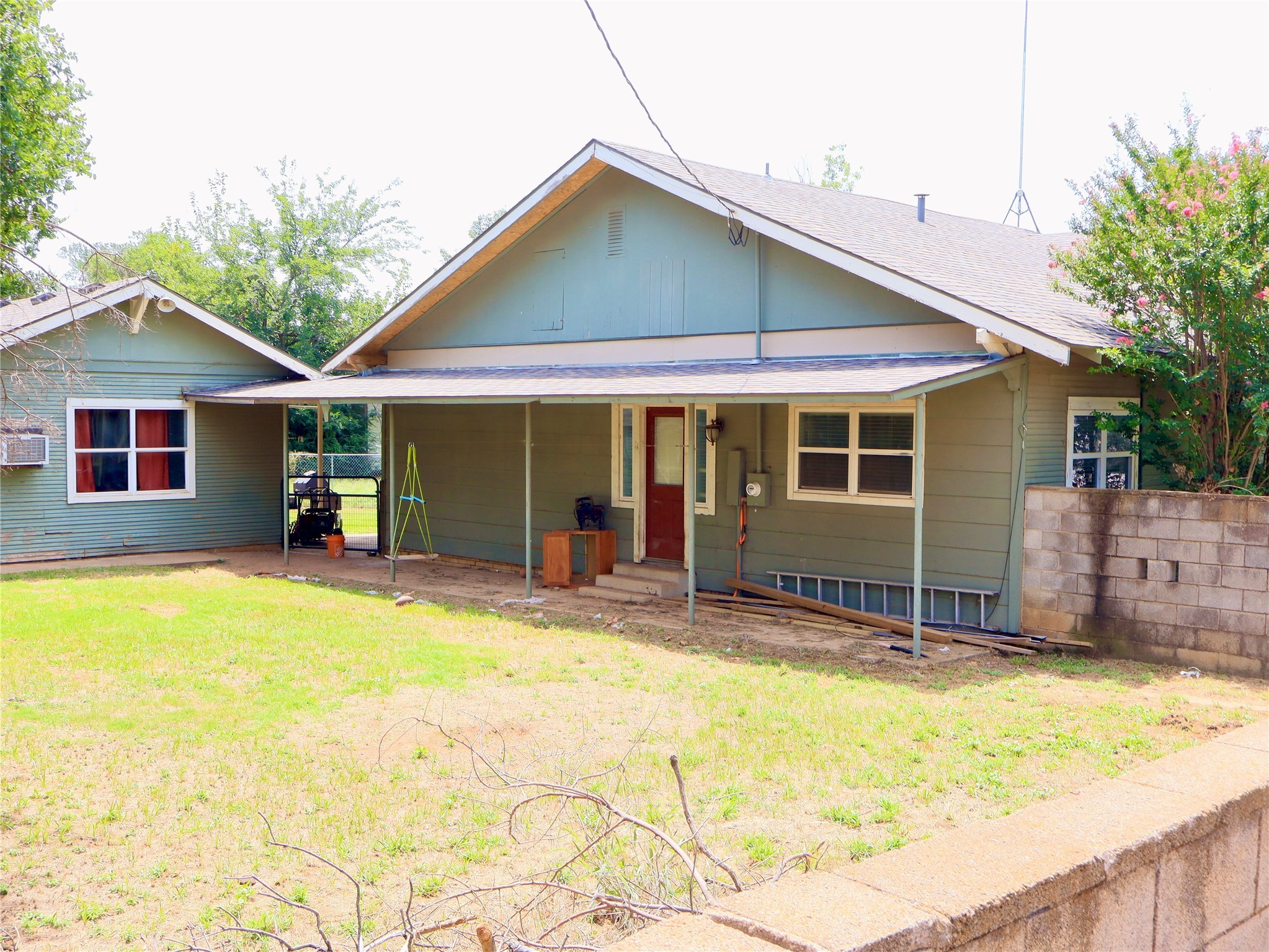 203 E Bennett Street Strawn TX 76475