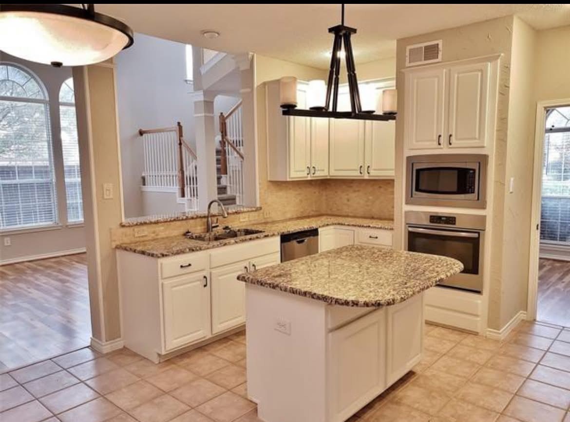 211 Moss Hill Road Irving TX 75063