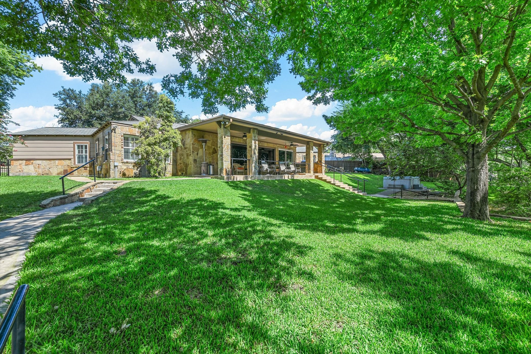 1412 Sandpiper Court S Fort Worth TX 76108