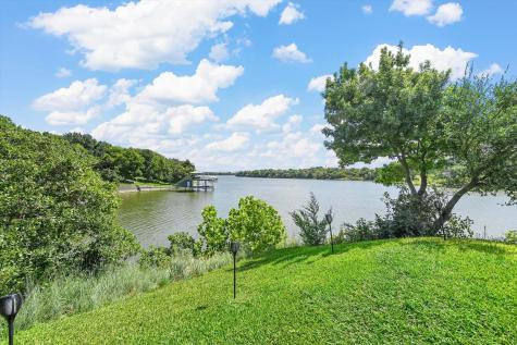 1412 Sandpiper Court S Fort Worth TX 76108