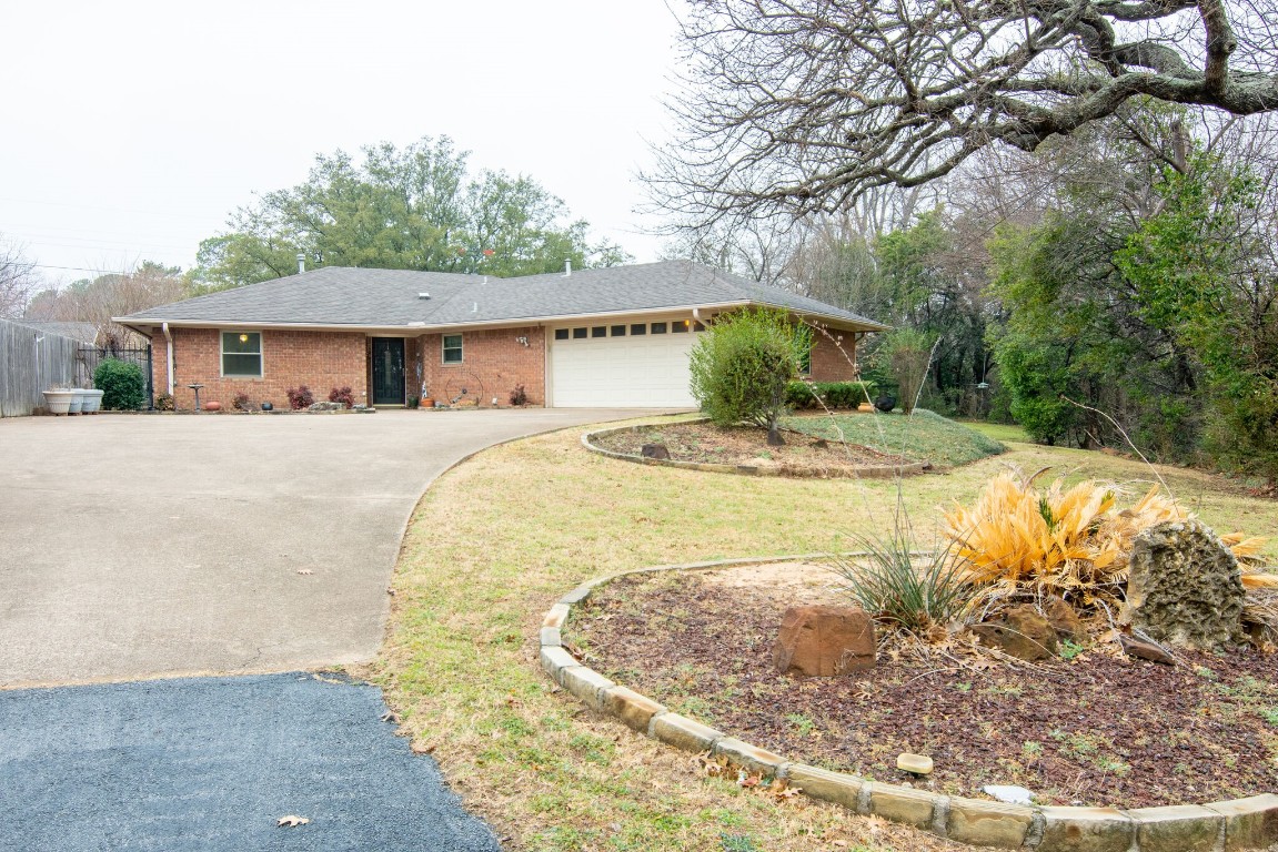 3203 Lakeview Drive Grapevine TX 76051
