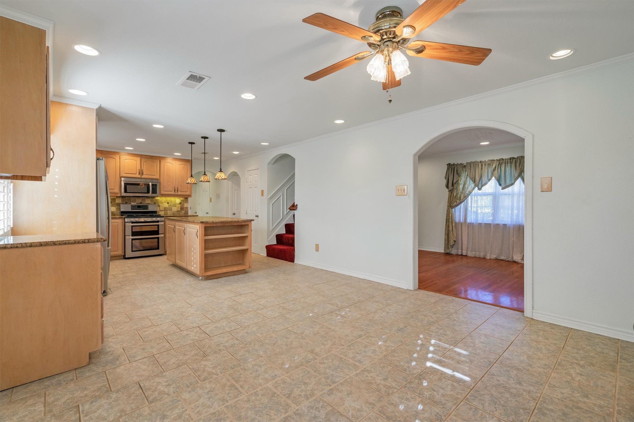 1832 Wonderlight Lane Dallas TX 75228