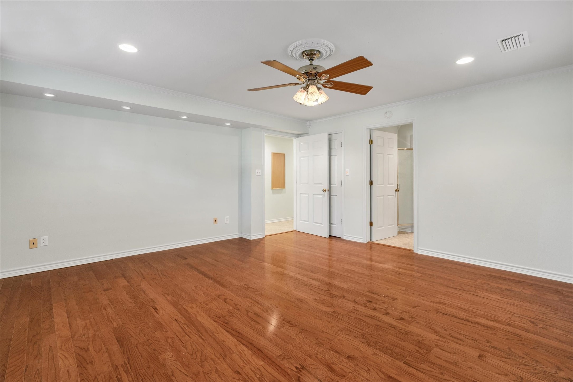1832 Wonderlight Lane Dallas TX 75228