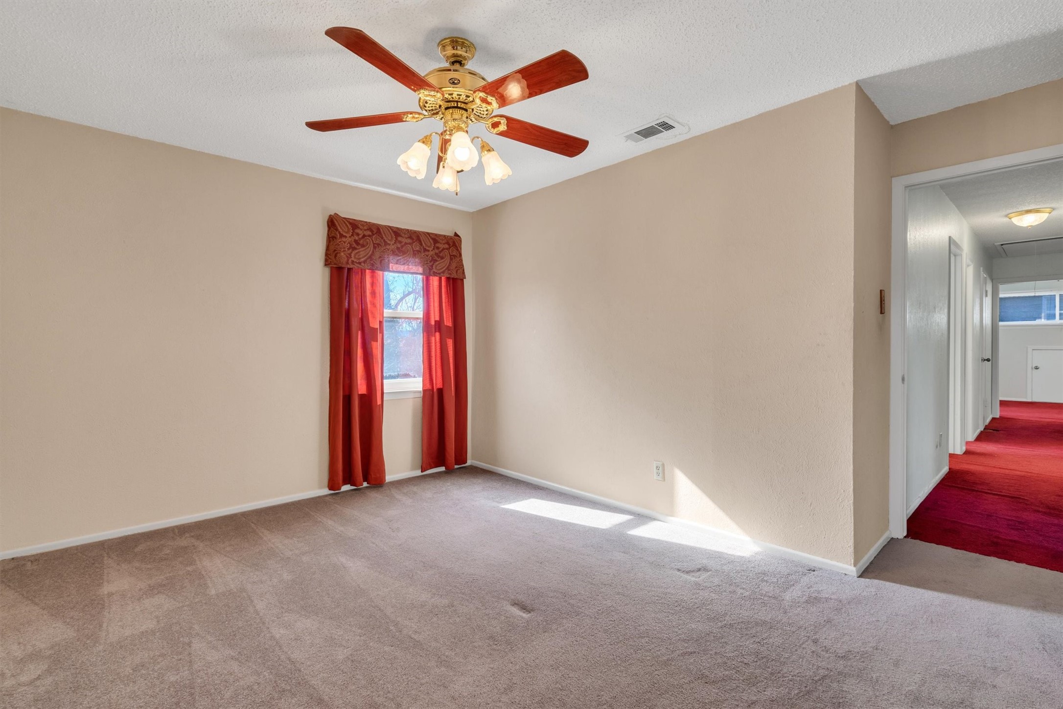 1832 Wonderlight Lane Dallas TX 75228