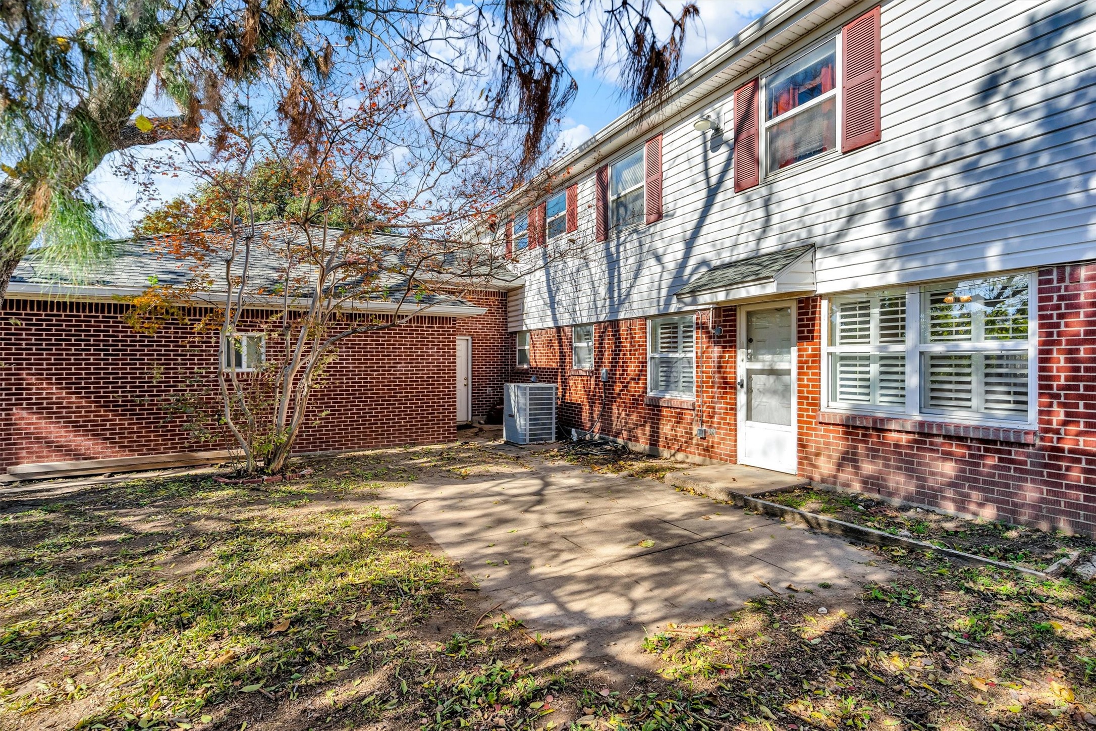1832 Wonderlight Lane Dallas TX 75228