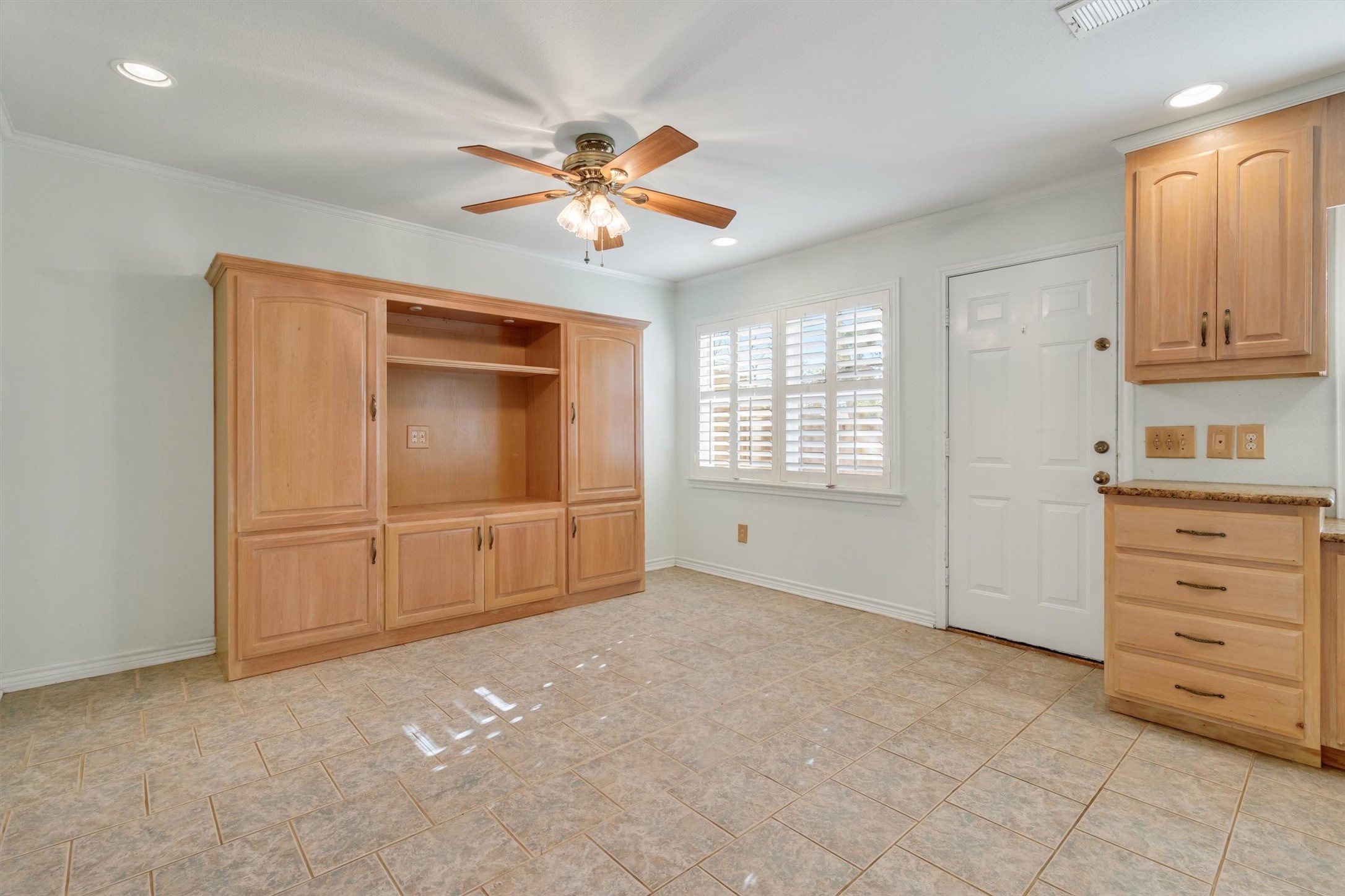 1832 Wonderlight Lane Dallas TX 75228