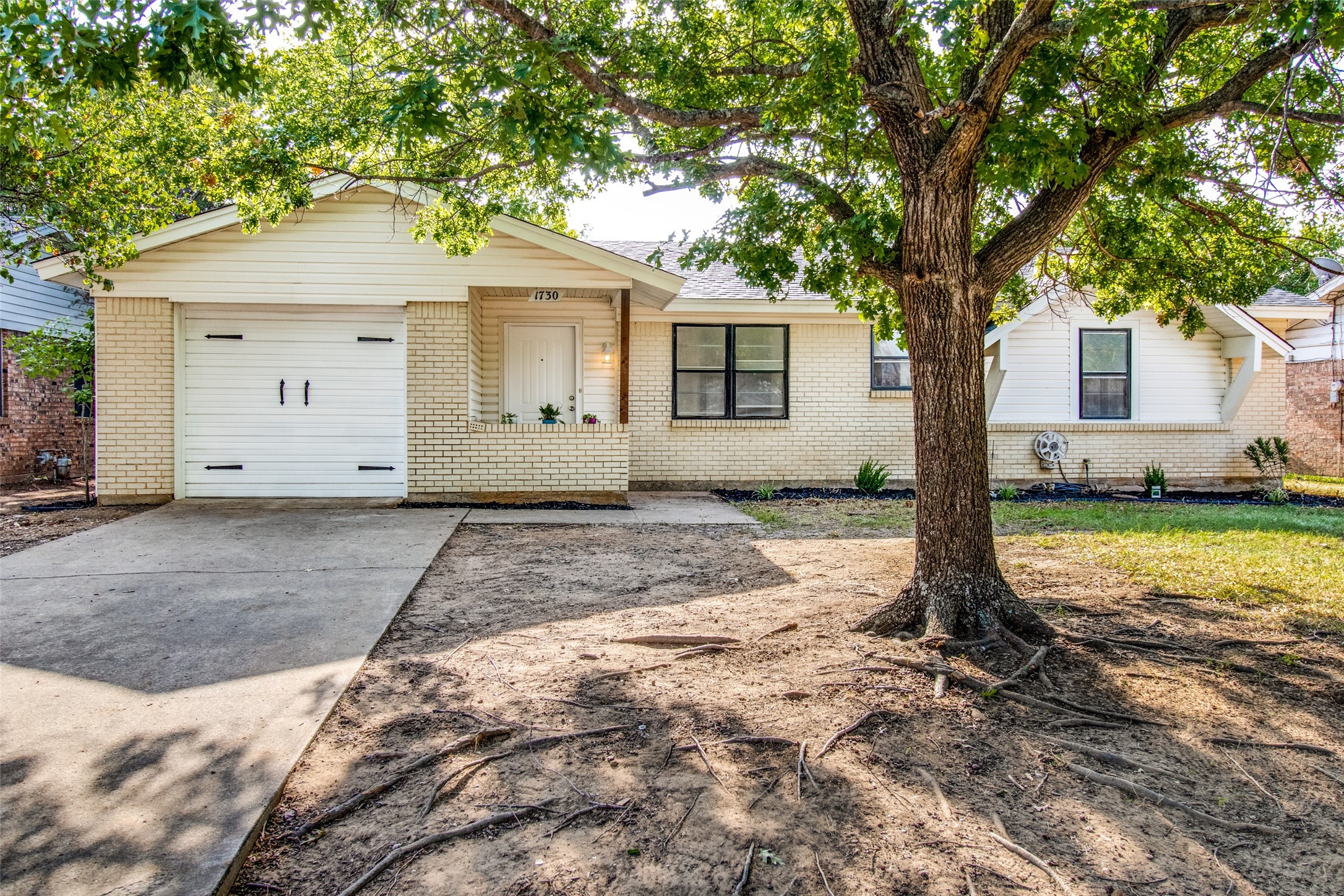 1730 S Travis Avenue Denison TX 75021
