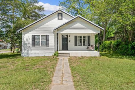 511 W Navasota Street Groesbeck TX 76642