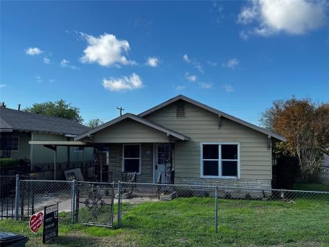 2719 Prairie Avenue Fort Worth TX 76164