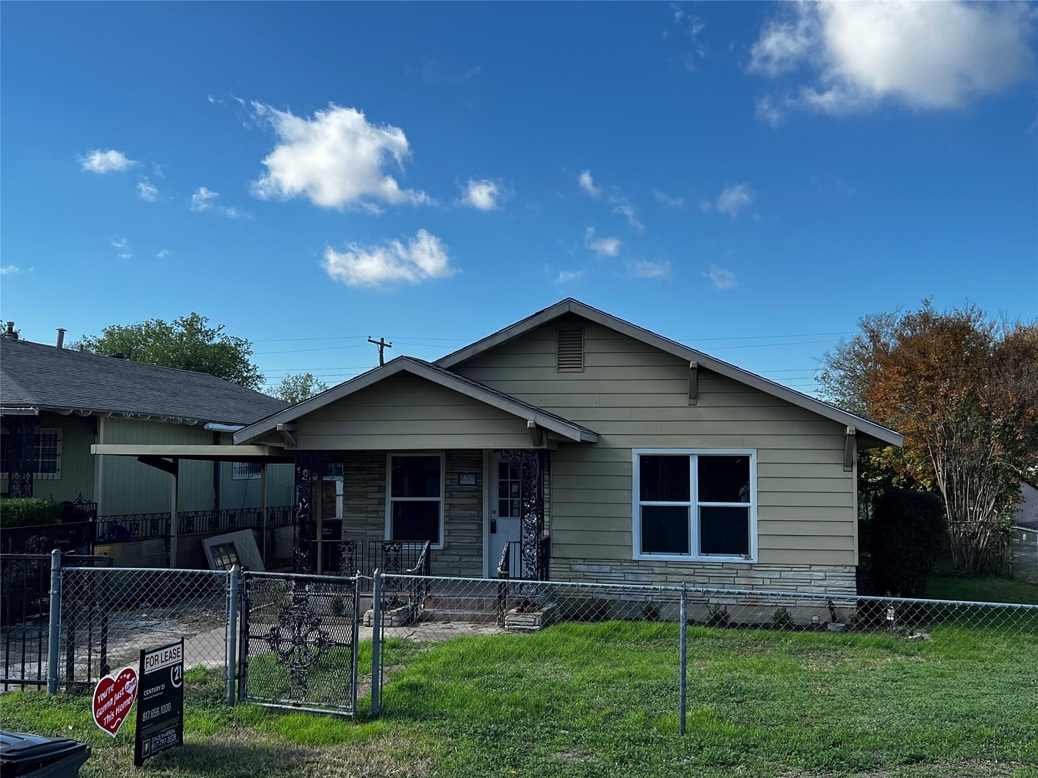 2719 Prairie Avenue Fort Worth TX 76164