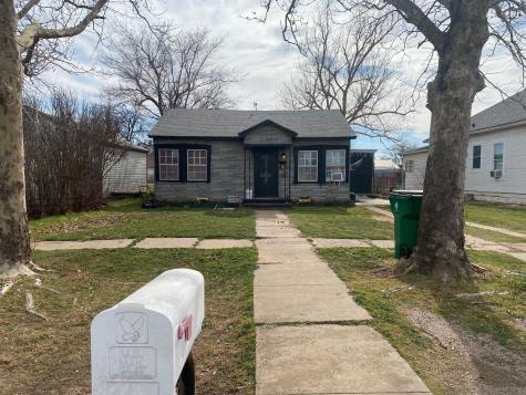 303 W 9th Street Quanah TX 79252