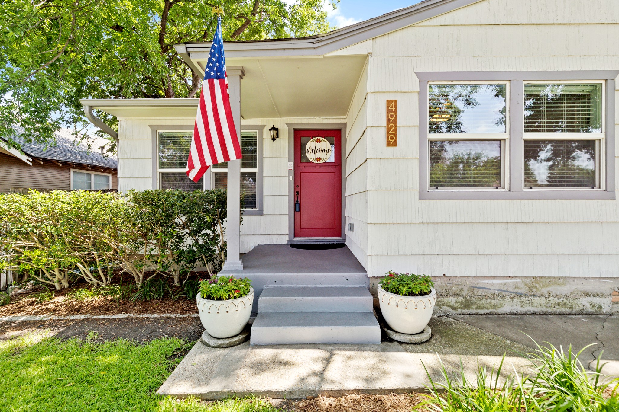 4929 Locke Avenue Fort Worth TX 76107