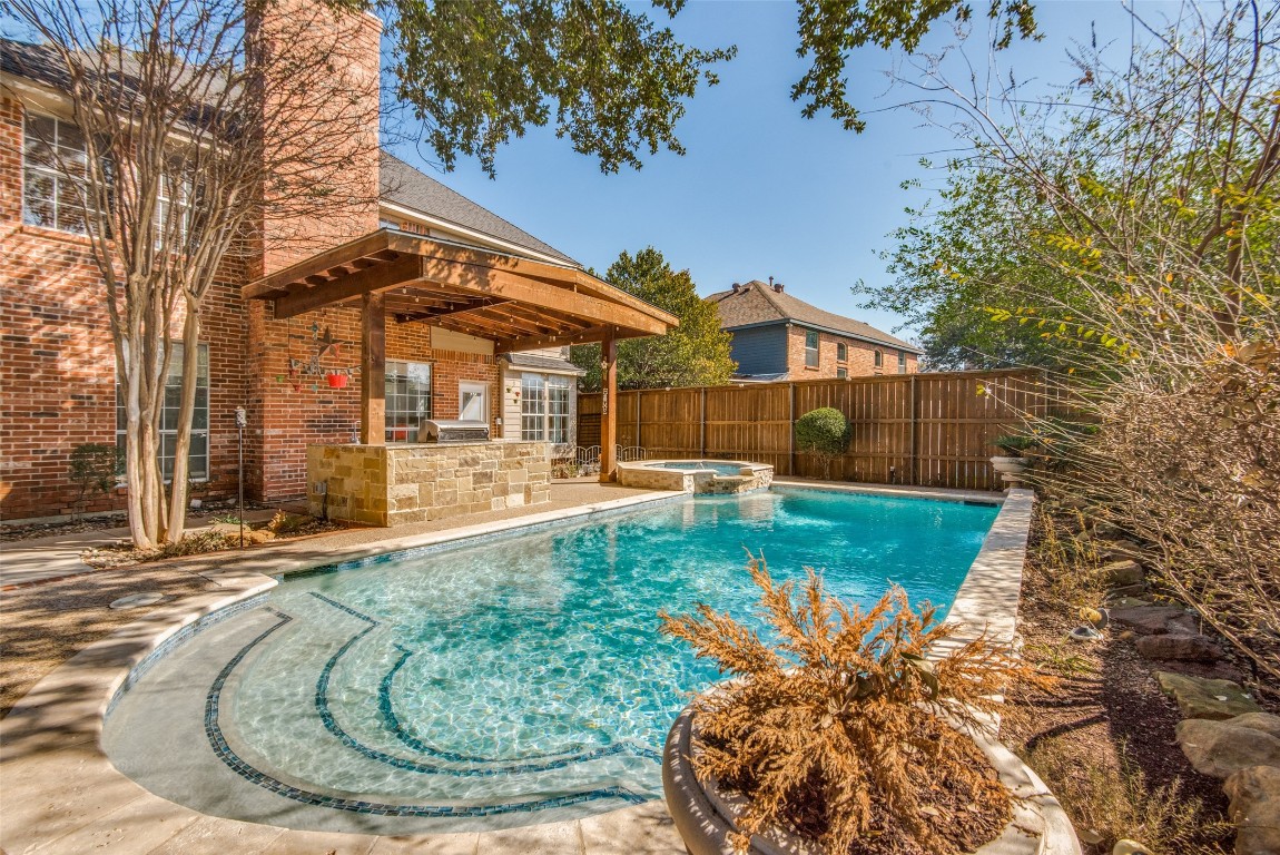 531 Cooper Street Grand Prairie TX 75052