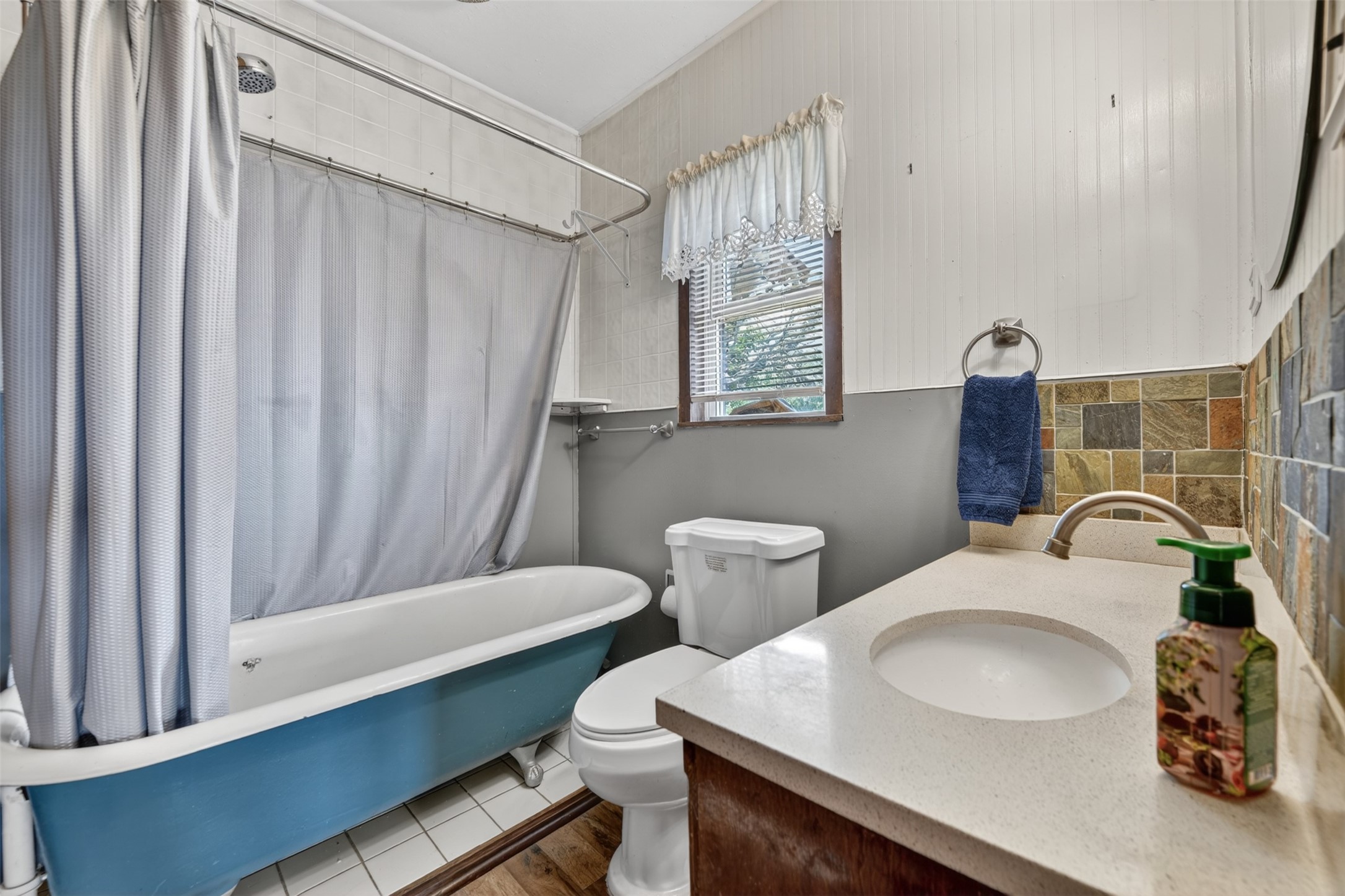 500 S Pecan Creek Trail Valley View TX 76272