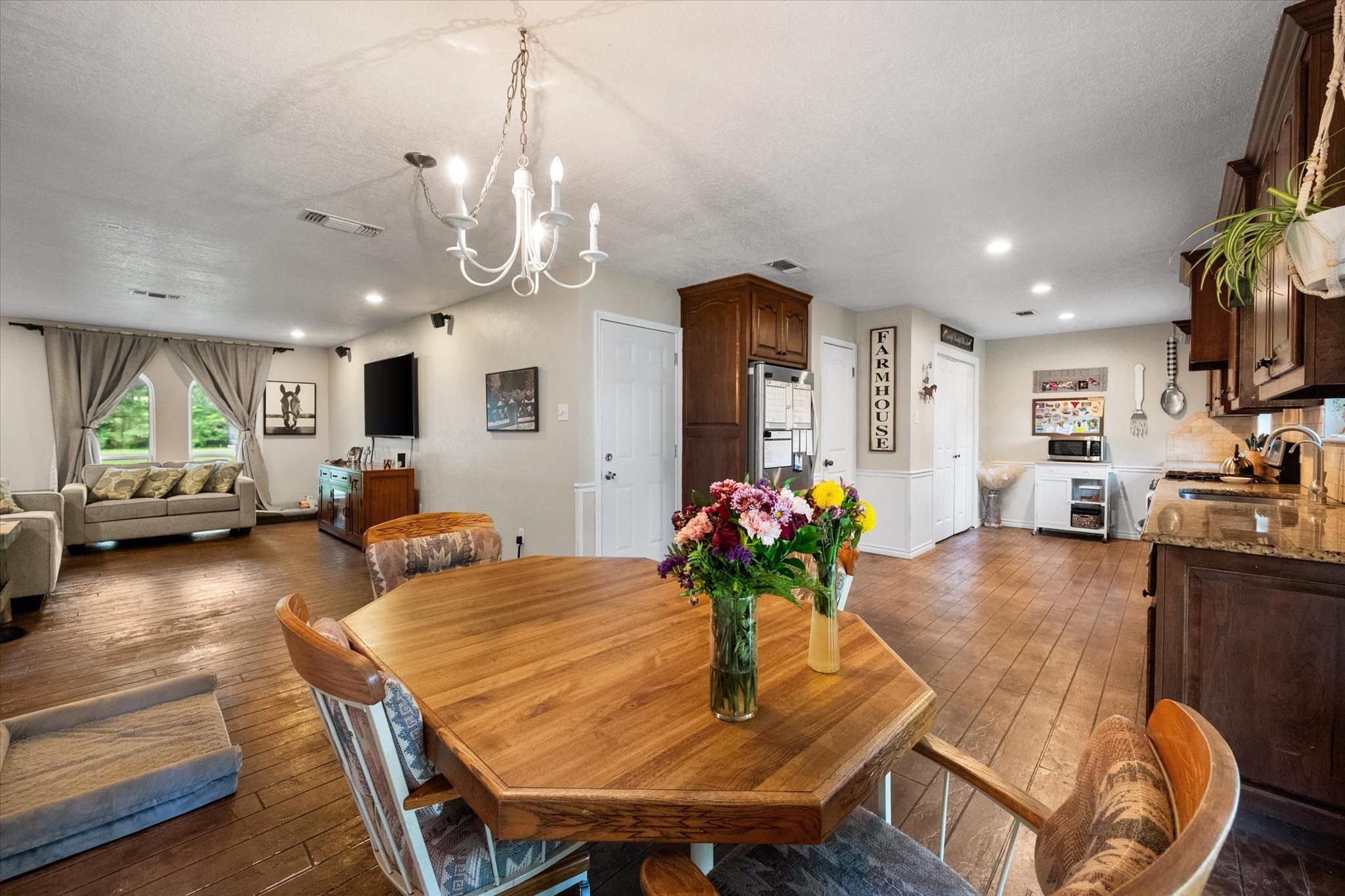 140 Jill Ann Drive Burleson TX 76028