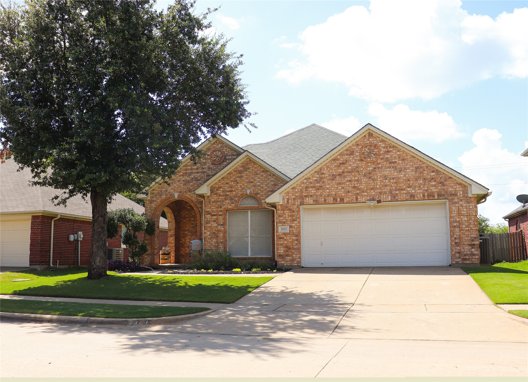 5927 Lantern Lane Grand Prairie TX 75052