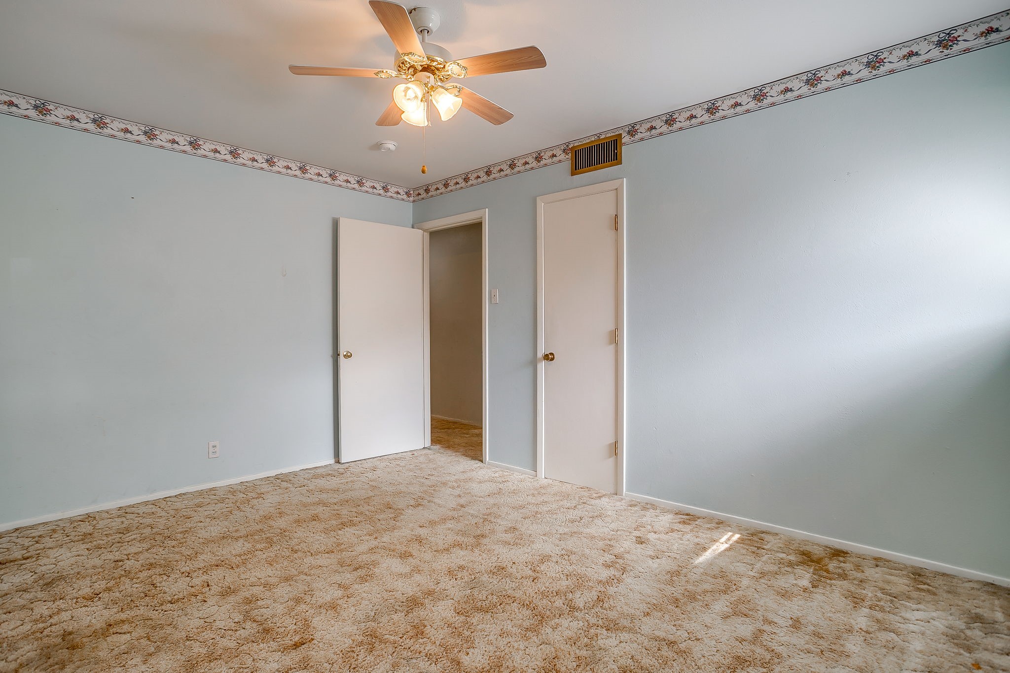 616 Post Oak Drive Hurst TX 76053