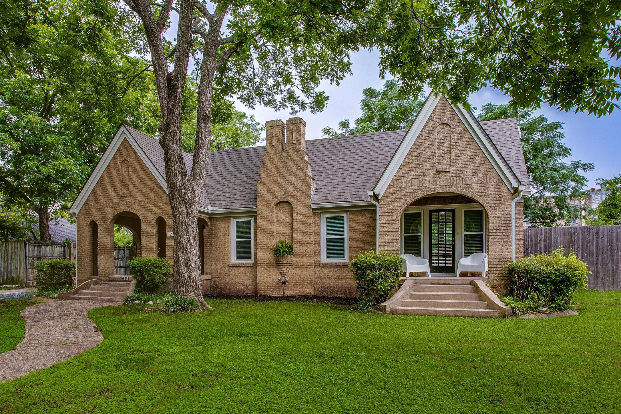 1218 Brunner Avenue Dallas TX 75224
