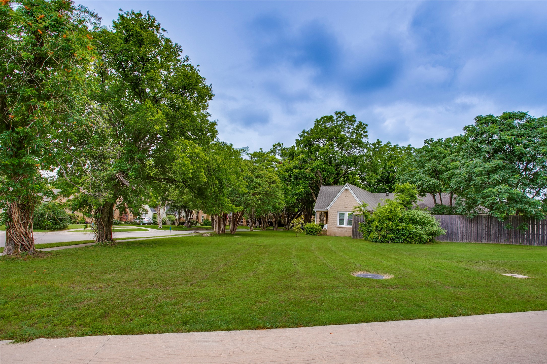 1218 Brunner Avenue Dallas TX 75224