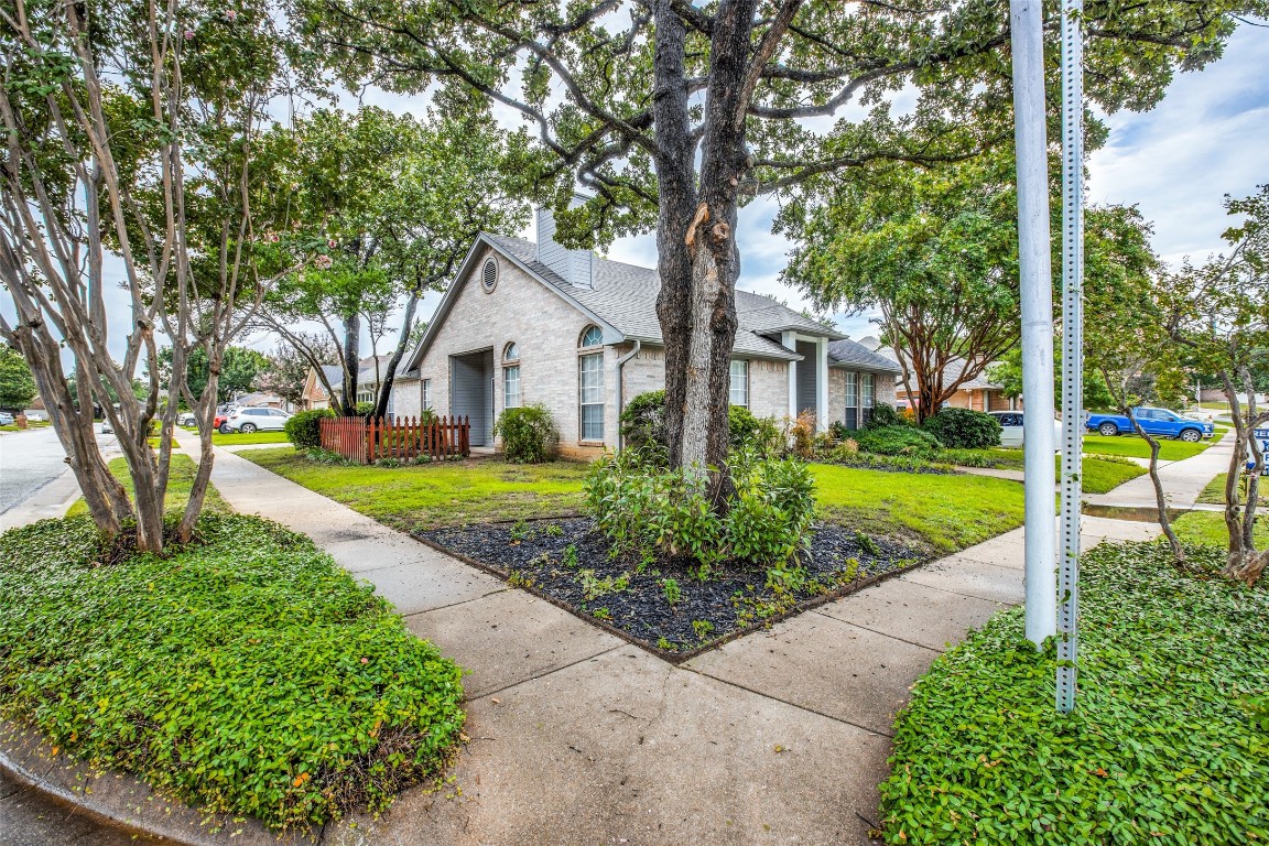 5904 Kesler Drive Arlington TX 76017