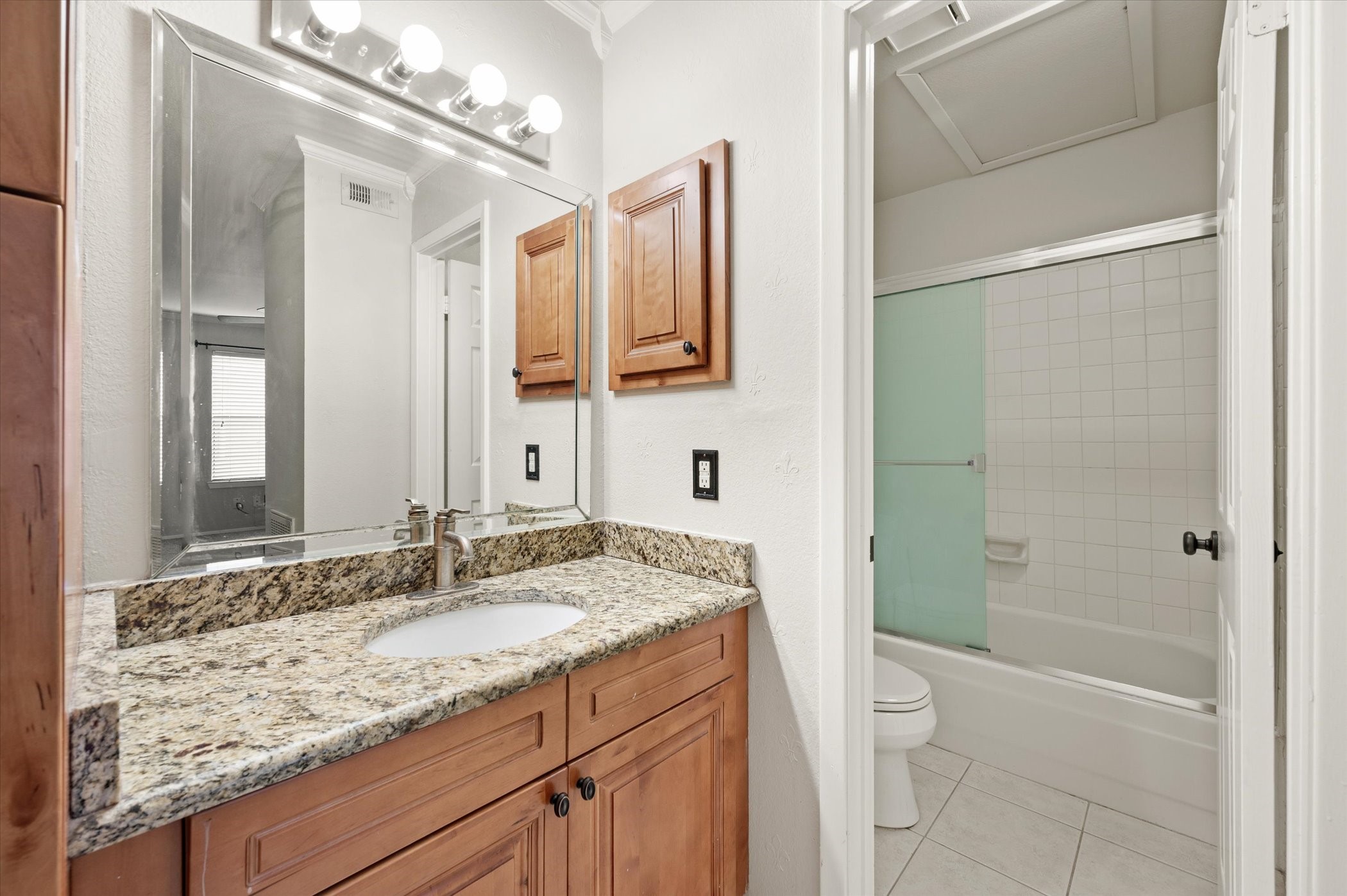 5664 Cedar Creek Drive Benbrook TX 76109