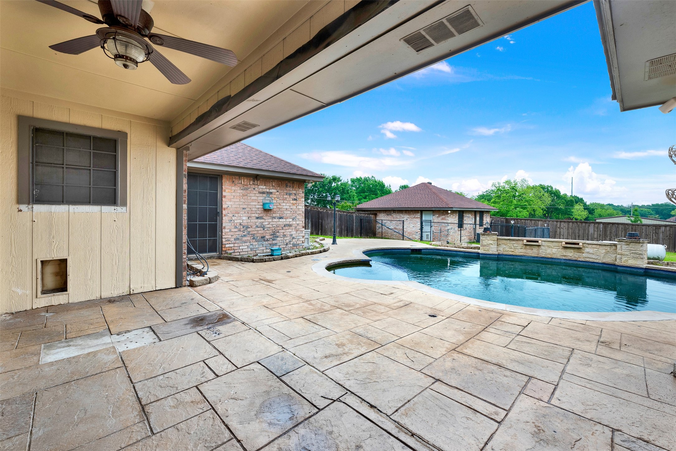 15526 Brookhollow Circle Forney TX 75126