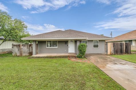408 Little Avenue Mcgregor TX 76657