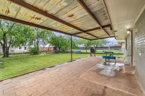 408 Little Avenue Mcgregor TX 76657