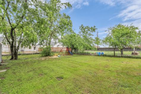 408 Little Avenue Mcgregor TX 76657