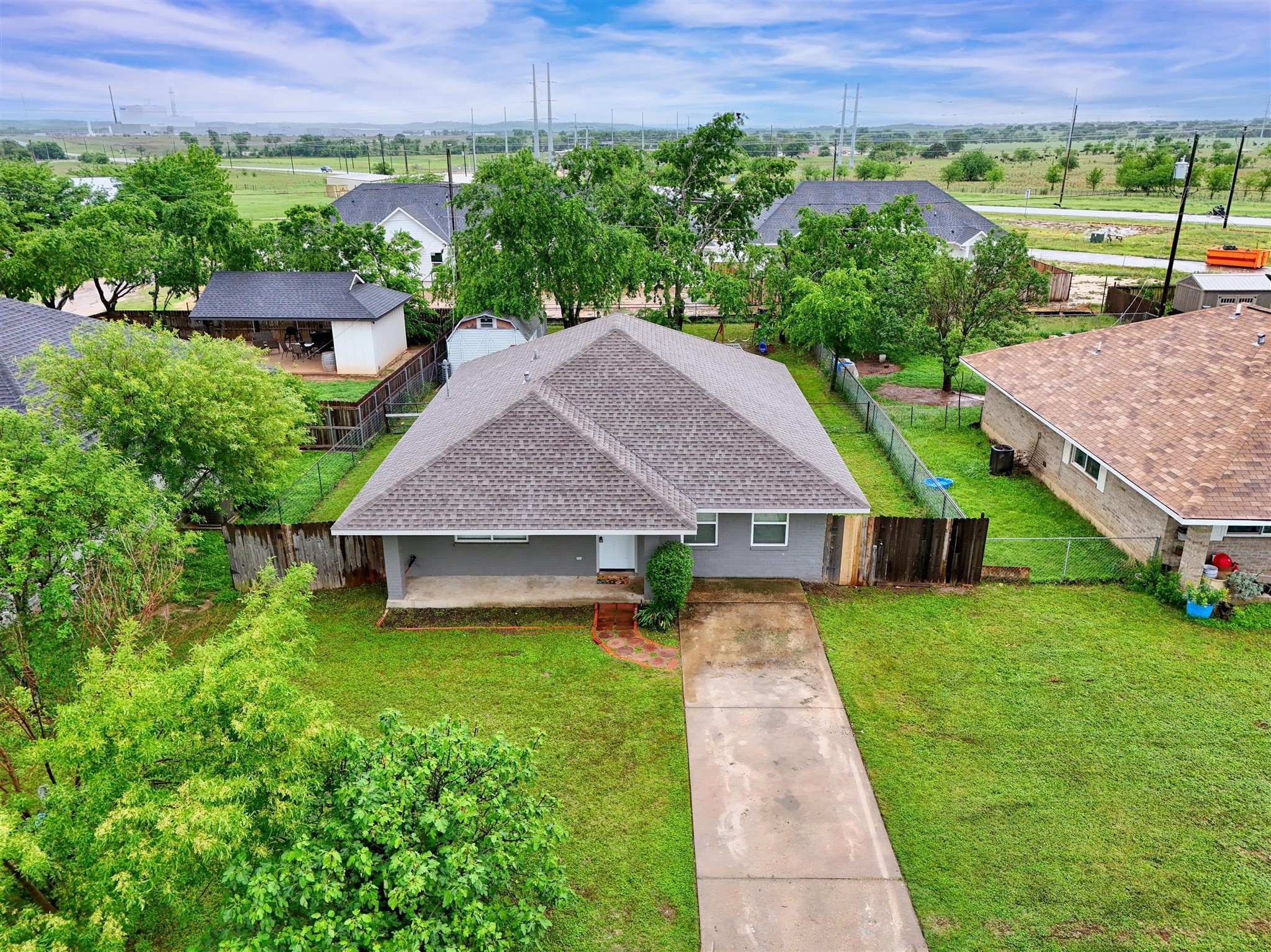 408 Little Avenue Mcgregor TX 76657