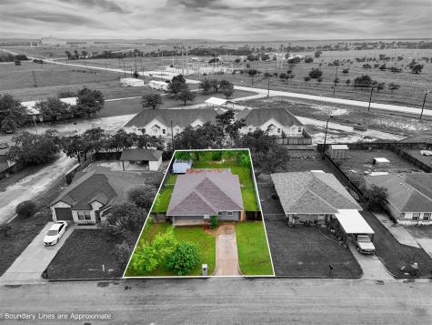 408 Little Avenue Mcgregor TX 76657