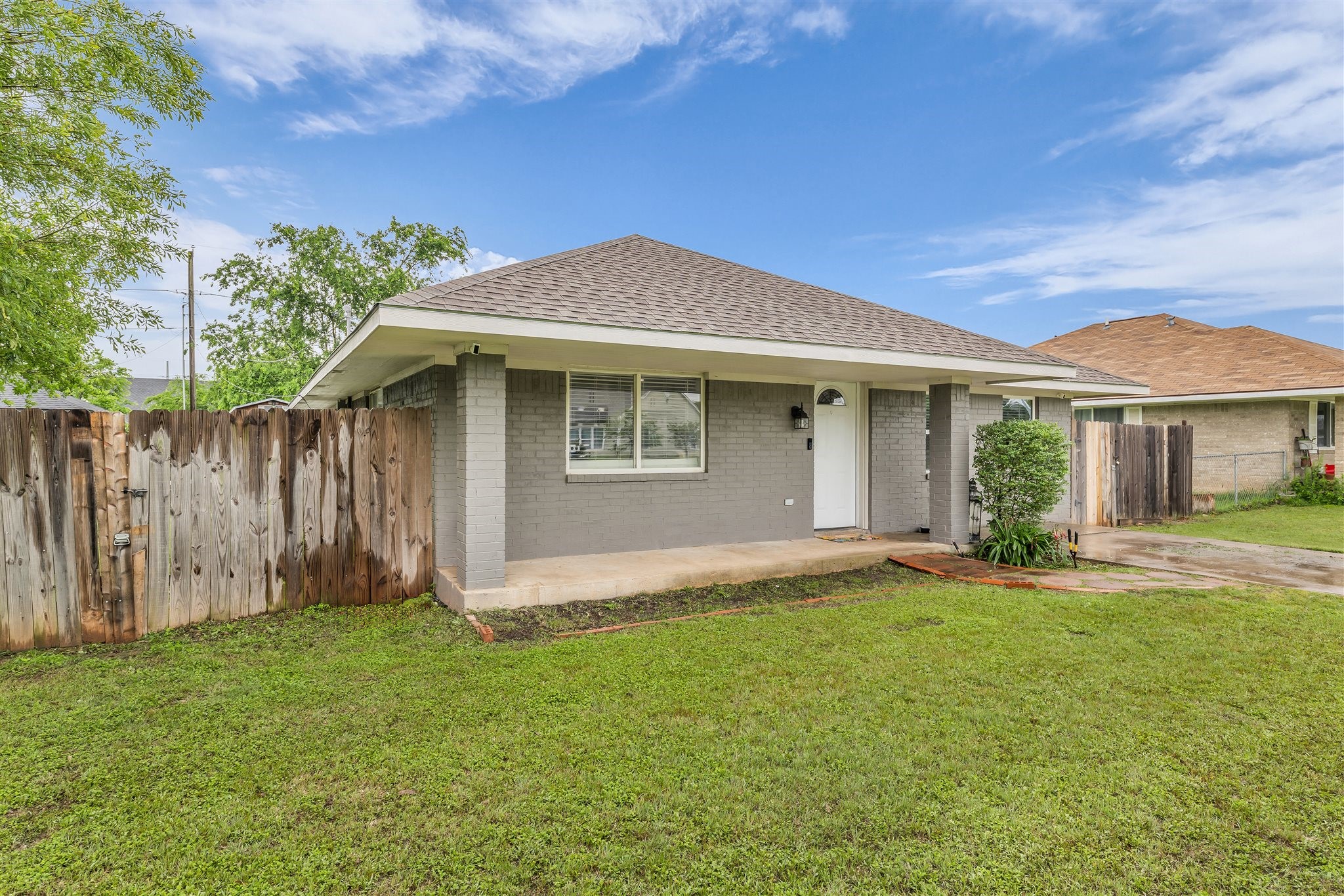408 Little Avenue Mcgregor TX 76657