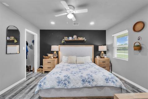 408 Little Avenue Mcgregor TX 76657
