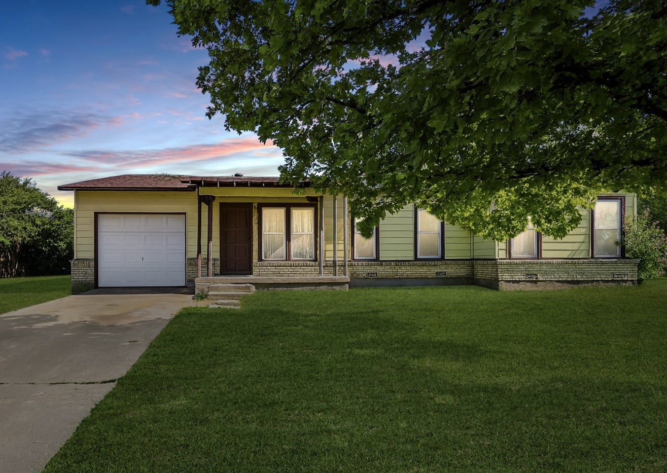 5121 Sabelle Lane Haltom City TX 76117