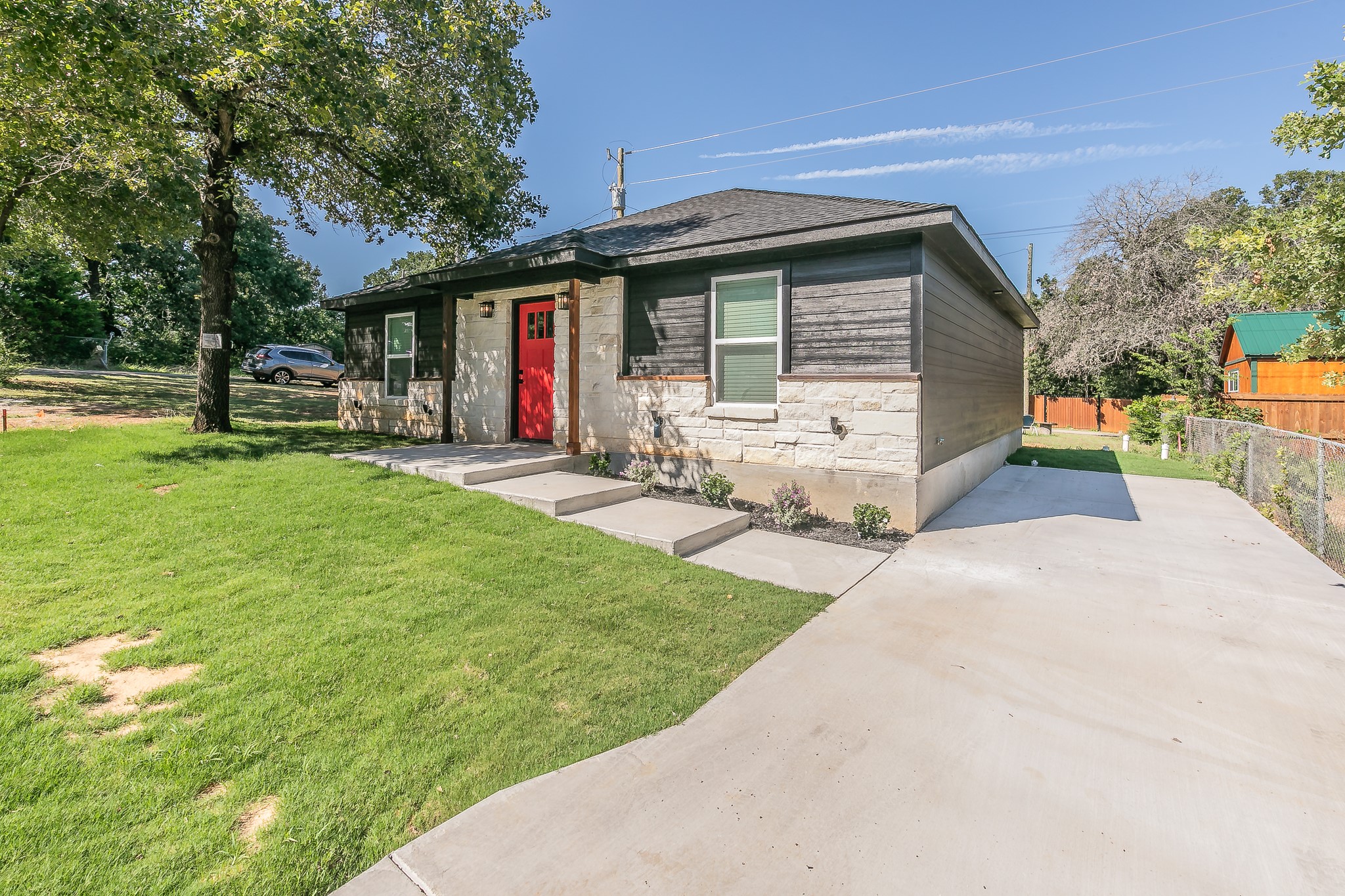 105 Red Oak Street Alvarado TX 76009
