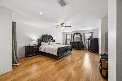 4706 Creekview Lane Balch Springs TX 75180