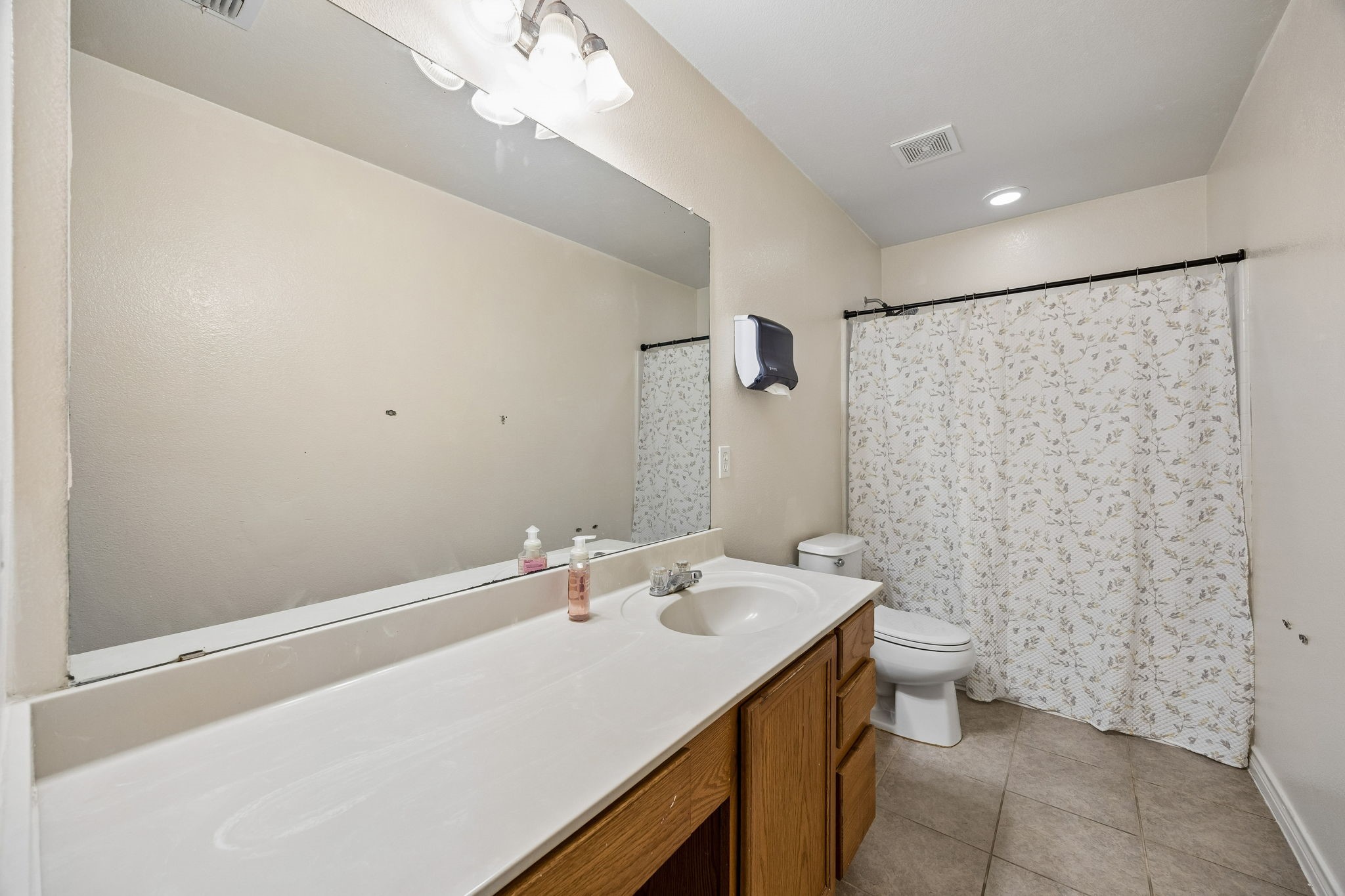 4706 Creekview Lane Balch Springs TX 75180