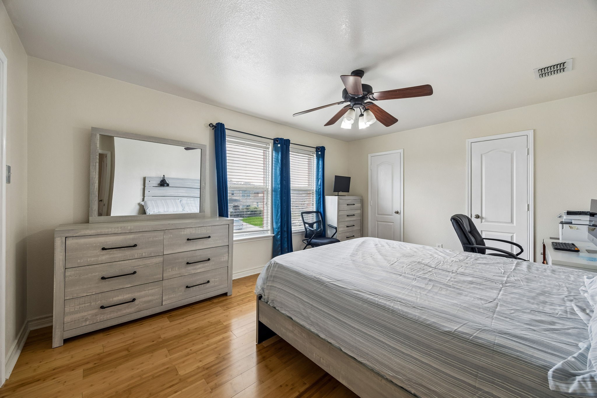 4706 Creekview Lane Balch Springs TX 75180