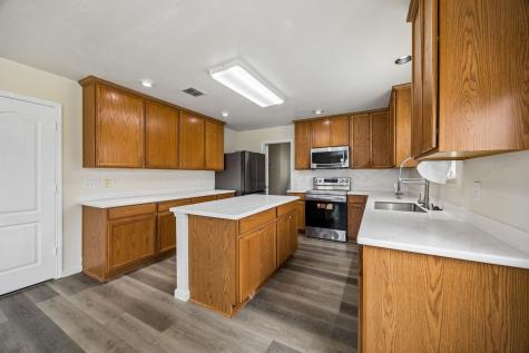 4706 Creekview Lane Balch Springs TX 75180
