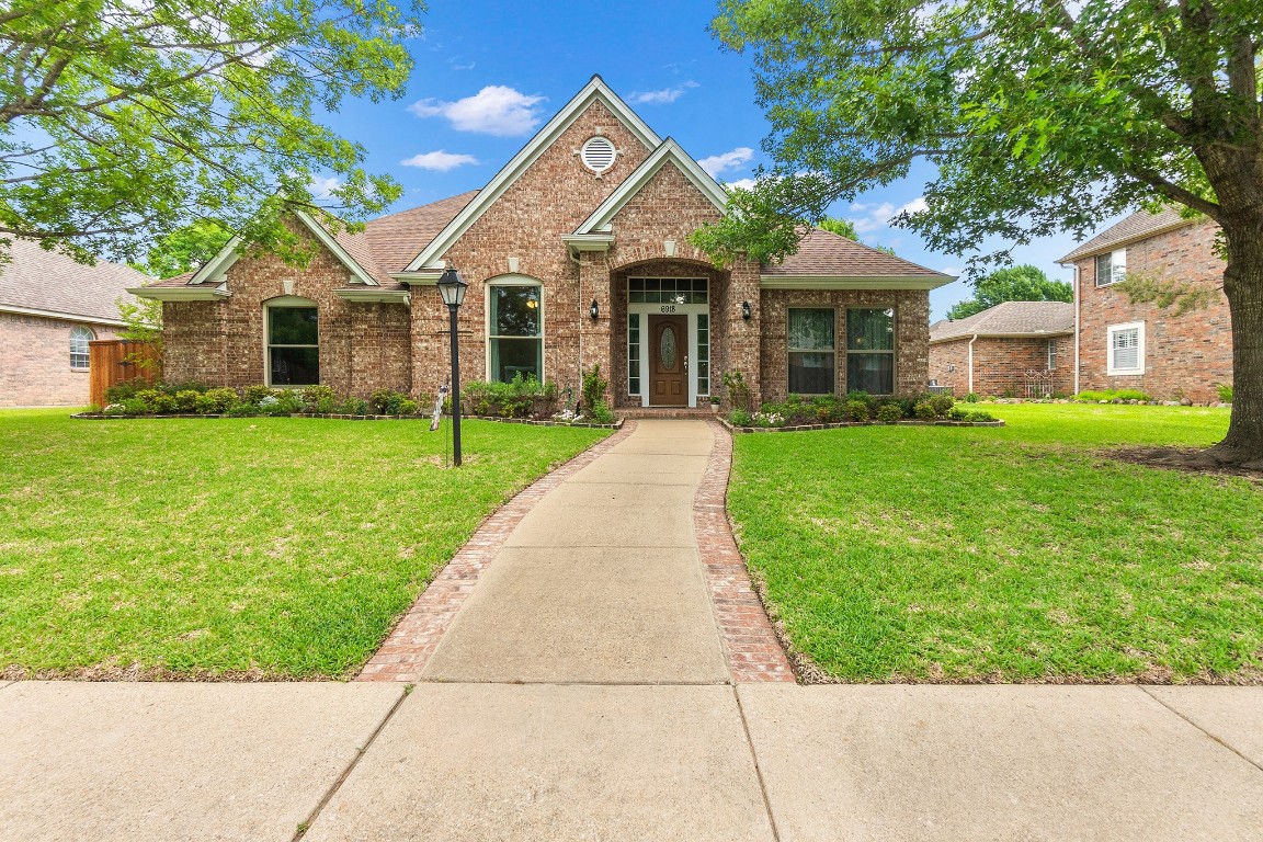 6918 Aberdeen Drive Garland TX 75044